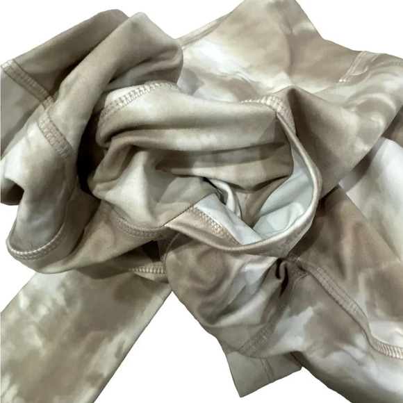 EUC Mondetta Performance Luxury tie dye full leggings XS - Picture 6 of 10